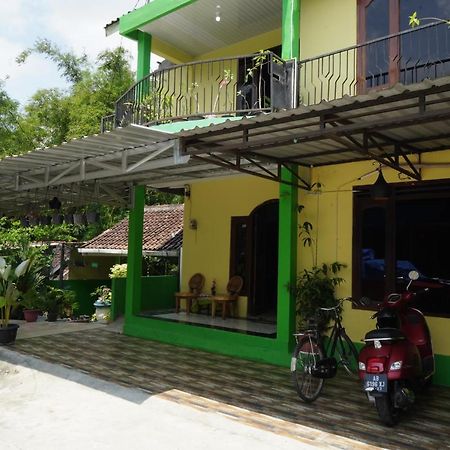 Omah Bogem Homestay Syariah Randugunting Exterior foto